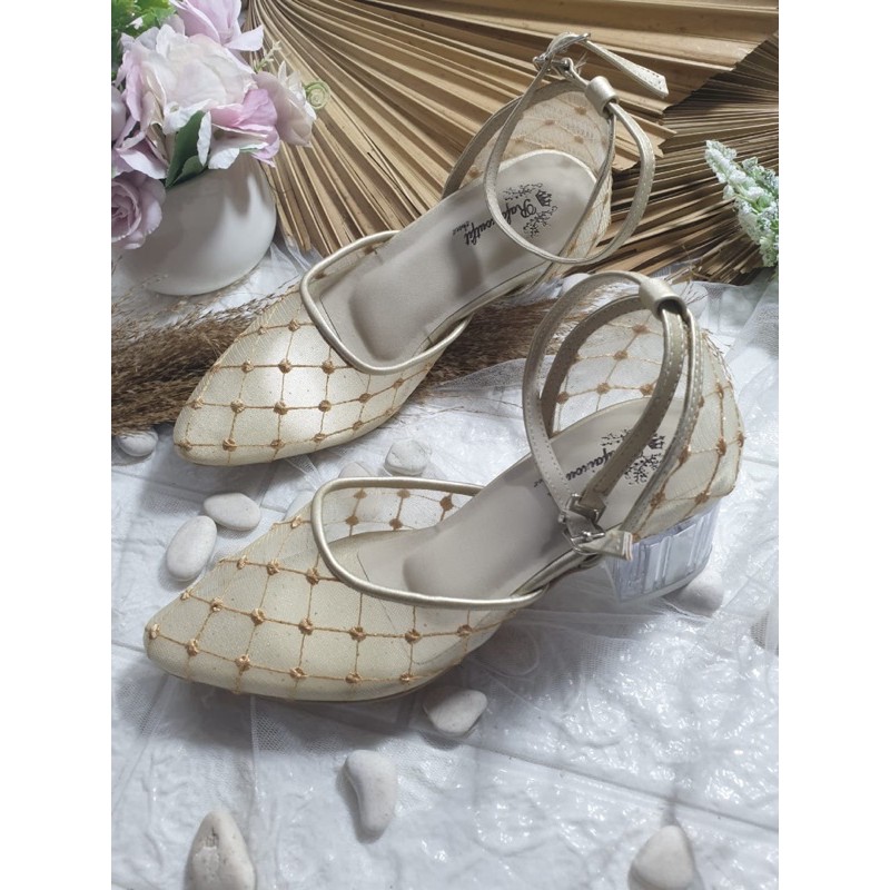 sepatu monik gold cantik sepatu wanita cantik