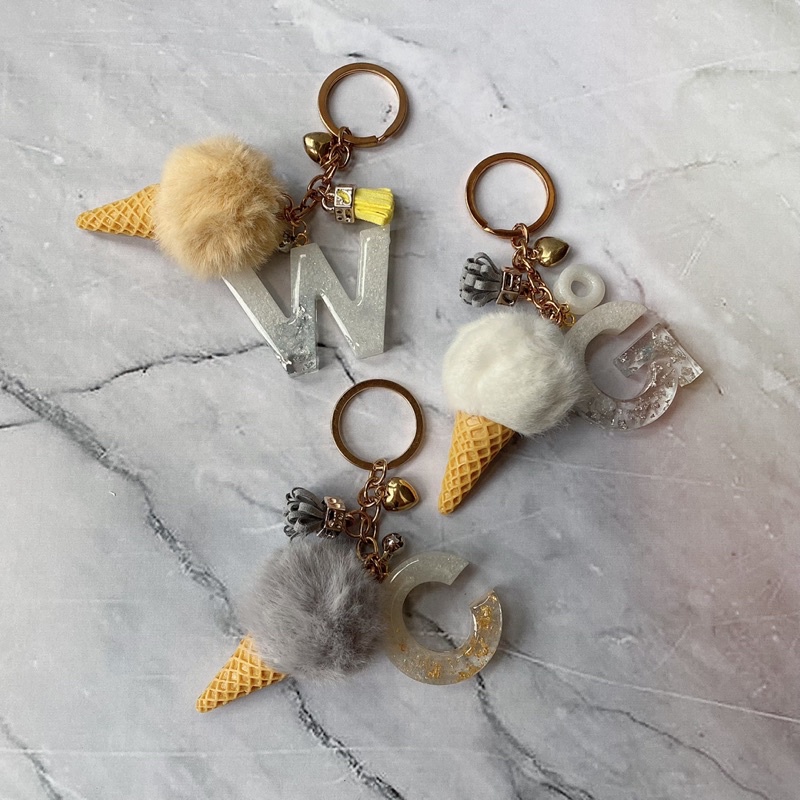 Resin Keychain Aplhabet (colors & flakes)  | Resin Gantungan kunci Alphabet (warna dan Flakes)