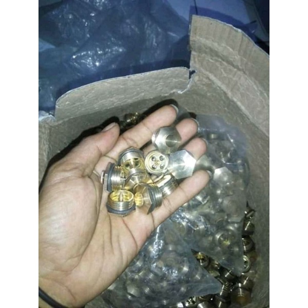 SPRINKLER SPRAYER ADJUSTABLE SPRAY AIR TAMAN KEBUN KUNINGAN SPRINGKLER ALAT SIRAM IRRIGATION HEAD VITRIASS