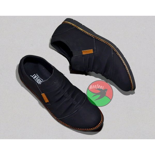 Sepatu Slip on casual kulit pria berkualitas tinggi