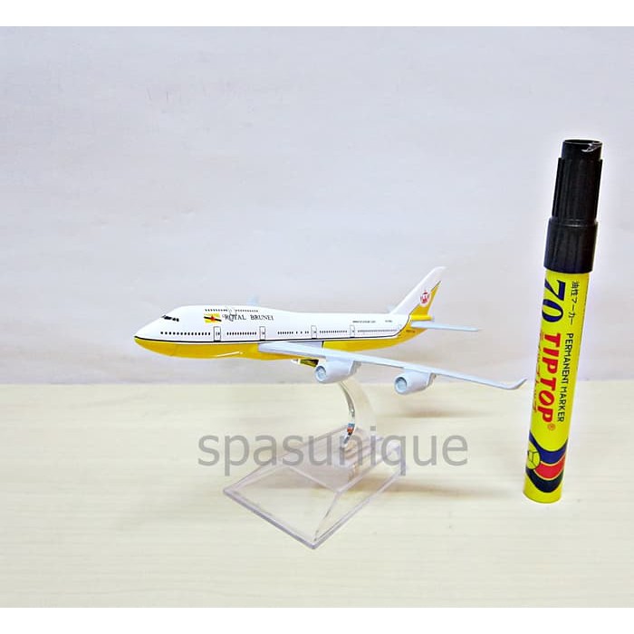 Diecast Pesawat Jet - Diecast Pesawat - Miniatur Pesawat Garuda Pajangan Miniatur Diecast Pesawat