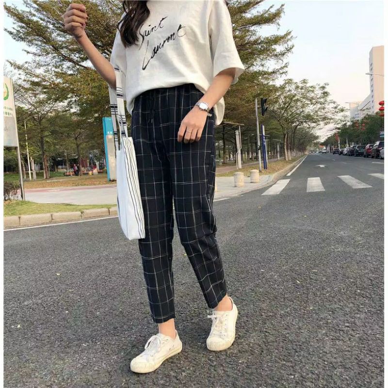 Celana tartan motif kotak kotak  bahan gabardin / celana wanita kotak kotak  /BUGGY  PANTS / CELANA