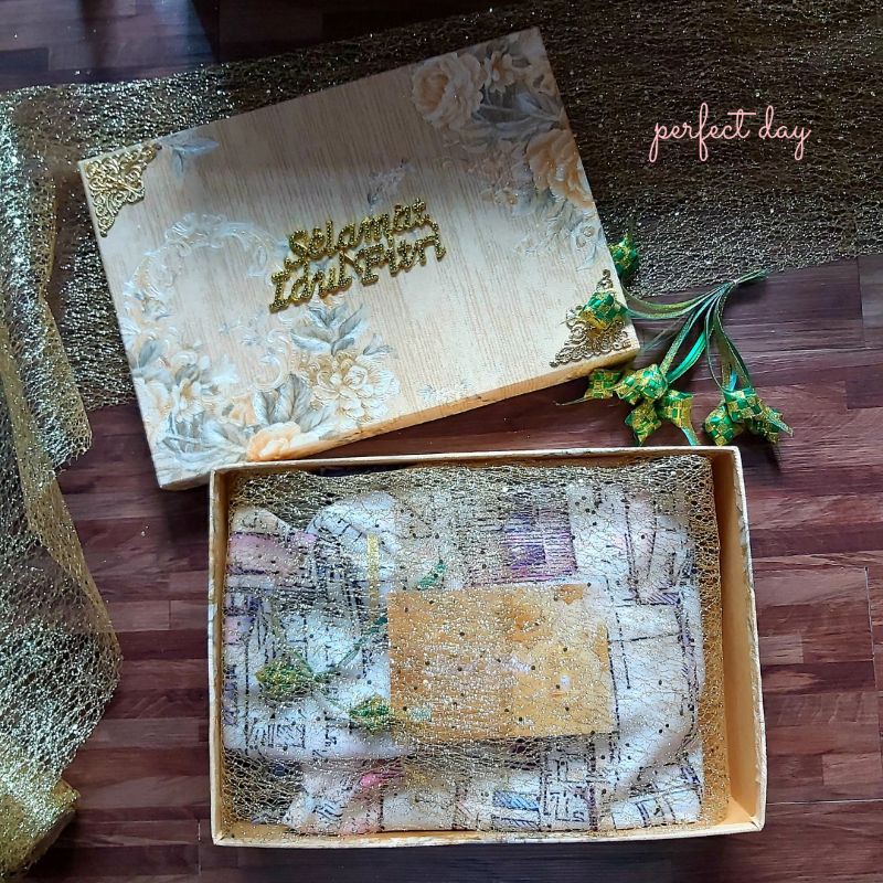 

Box Hampers Parcel Lebaran Kotak Kado