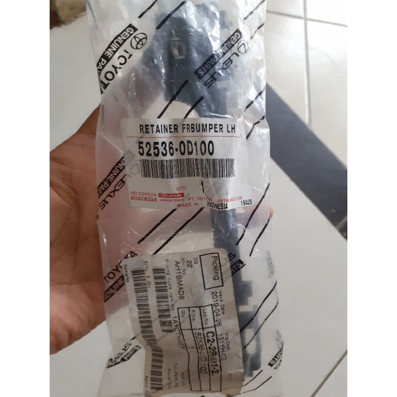 Brecket Bumper Depan Kiri Etios Valco