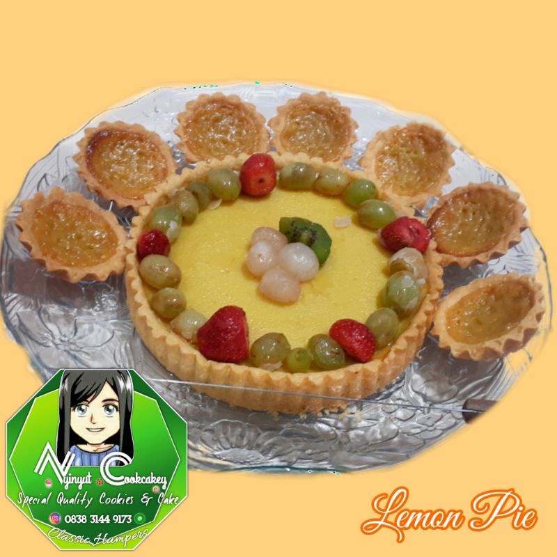 

Lemon Pie Cake by Nyinyut.CookCakey