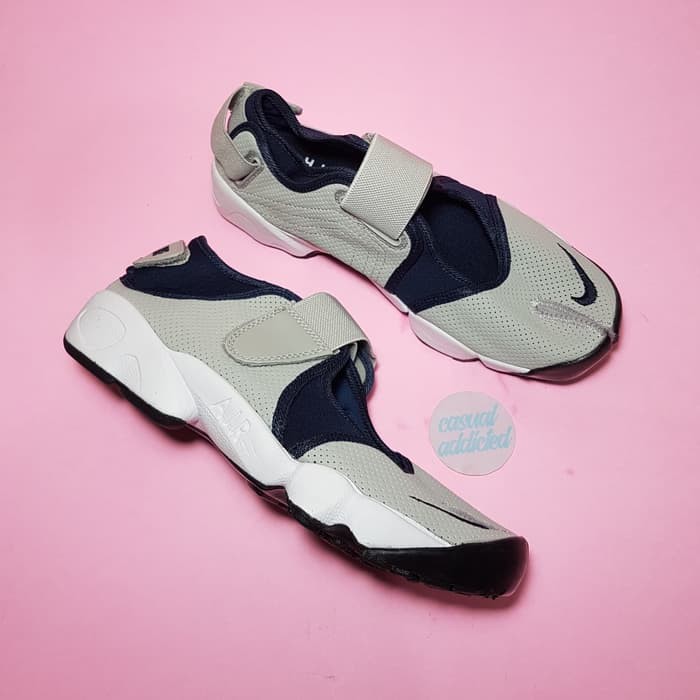 nike air rift grey