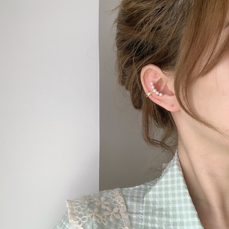 Magic789 1PC Trendy Small Pearl Beaded Clip Earrings for Women Girls Non Piercing Ear Cuff Jewelry
