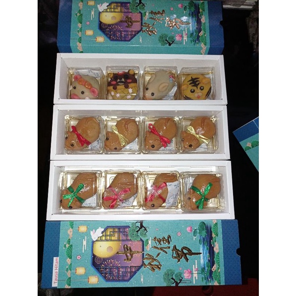 

KUE BULAN BENTUK PIGGY DAN KARAKTER ISI 4 PCS