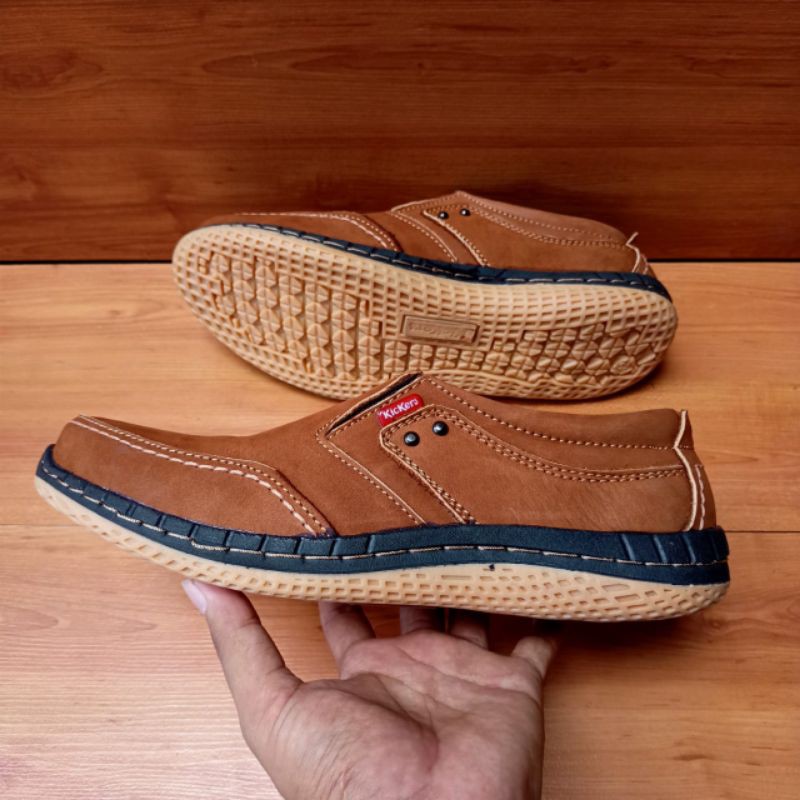 Kickers Sepatu Kasual Casual Pria Bahan Kulit Asli Garansi Uang Kembali Model Slip On Elegan KC49