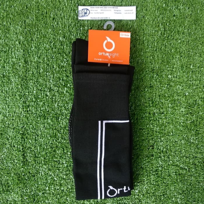 KAOS KAKI BOLA / KAOS KAKI FUTSAL  ORTUSEIGHT HELIOS FB SOCKS - BLACK/ WHITE