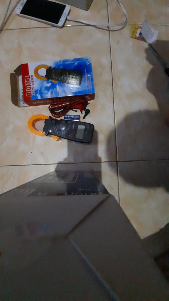 Eelic Portable Digital Clamp Meter Tang Amper Dt3266l