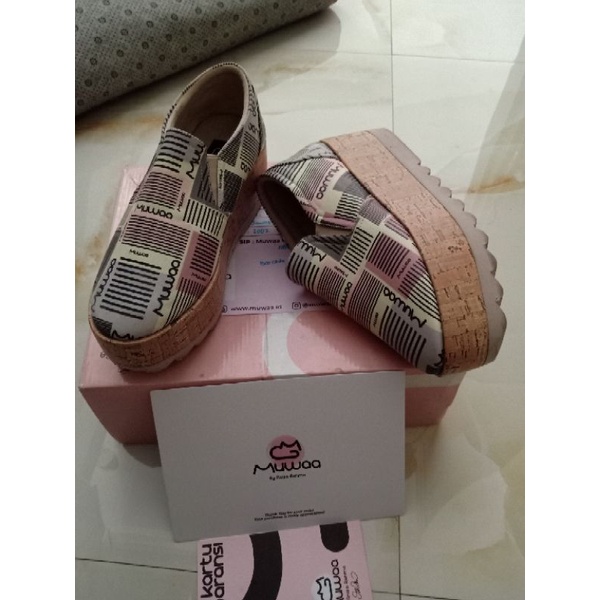 sepatu muwaa size 39