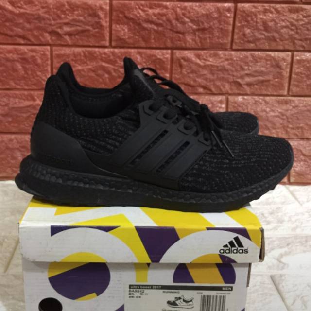 solid black ultra boost