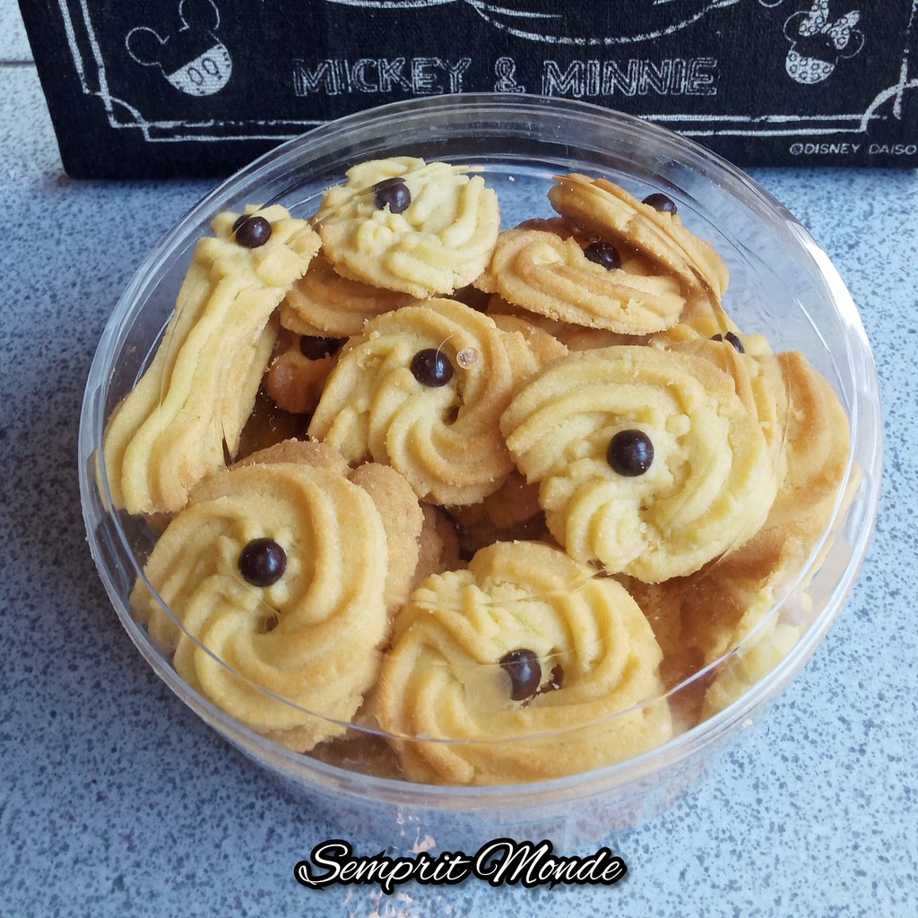 

Kue Kering Semprit Susu ala Monde Cookies