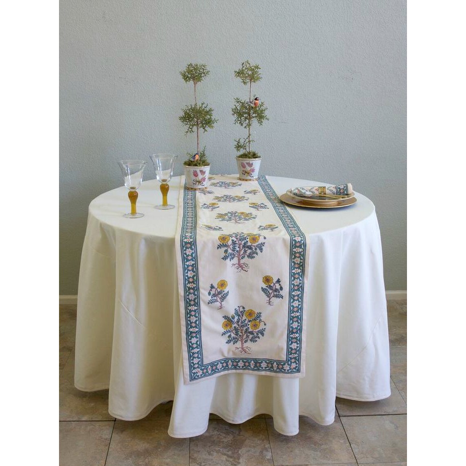 Table cloth/taplak meja blackout polyester warna offwhite size 310x220