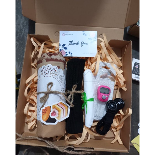 

HAMPERS/KADO UNIK/GIFTBOX HIJAB MOTIF STAR