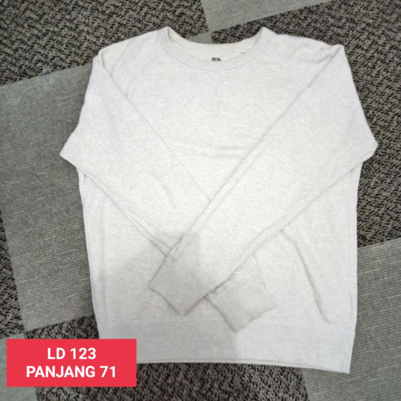 CREWNECK COKLAT SUSU UNIQLO