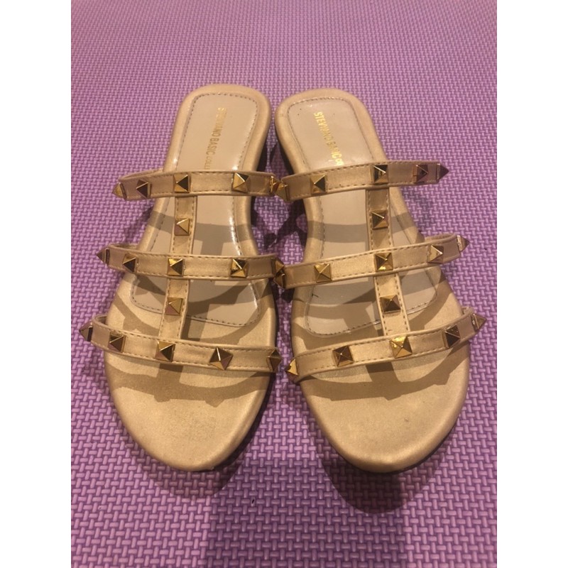 Preloved sandal valentino KW Like new