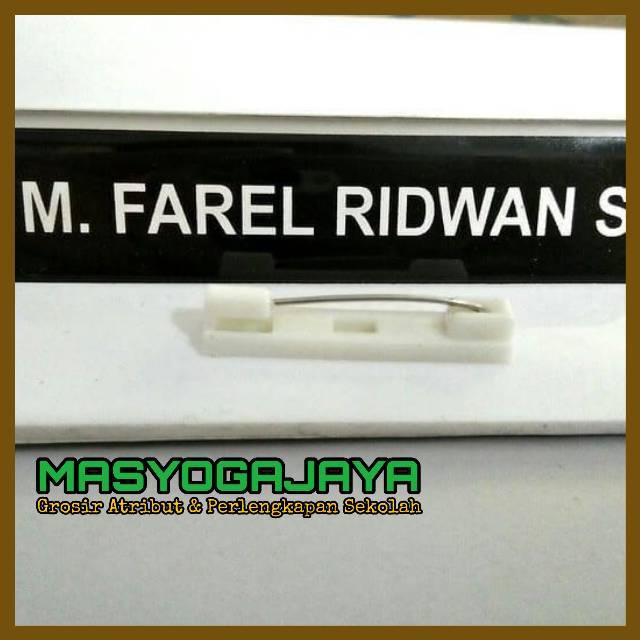 

Name Tag Akrilik Peniti Resin Custom Murah - Atribut Sekolah