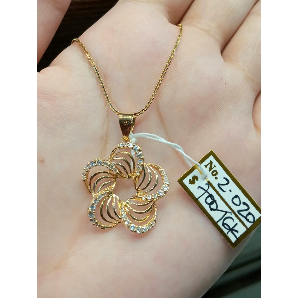 Liontin Pendant Emas Flower Kadar 70% 2.02 Gram (Tanpa Kalung)