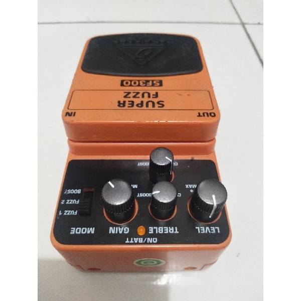 efek super fuzz behringer