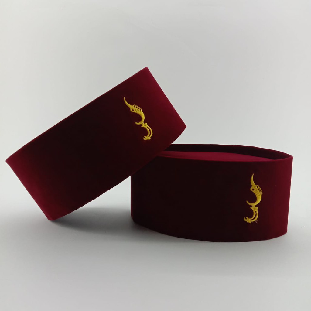 Peci Merah Logo Kujang. Logo Kujang. Peci Merah. Songkok Nasional