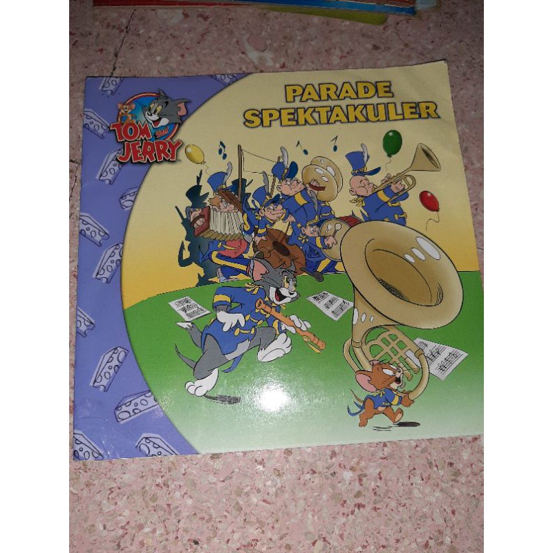 buku cerita anak parade spektakuler. looney tunes