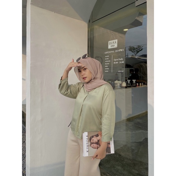 ALUNA BASIC BLOUSE by Monicathelabel_