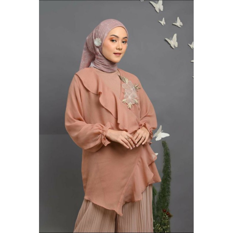 Fiora Blouse by heylocal.id