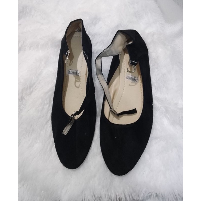 sepatu slop wanita hitam no 40