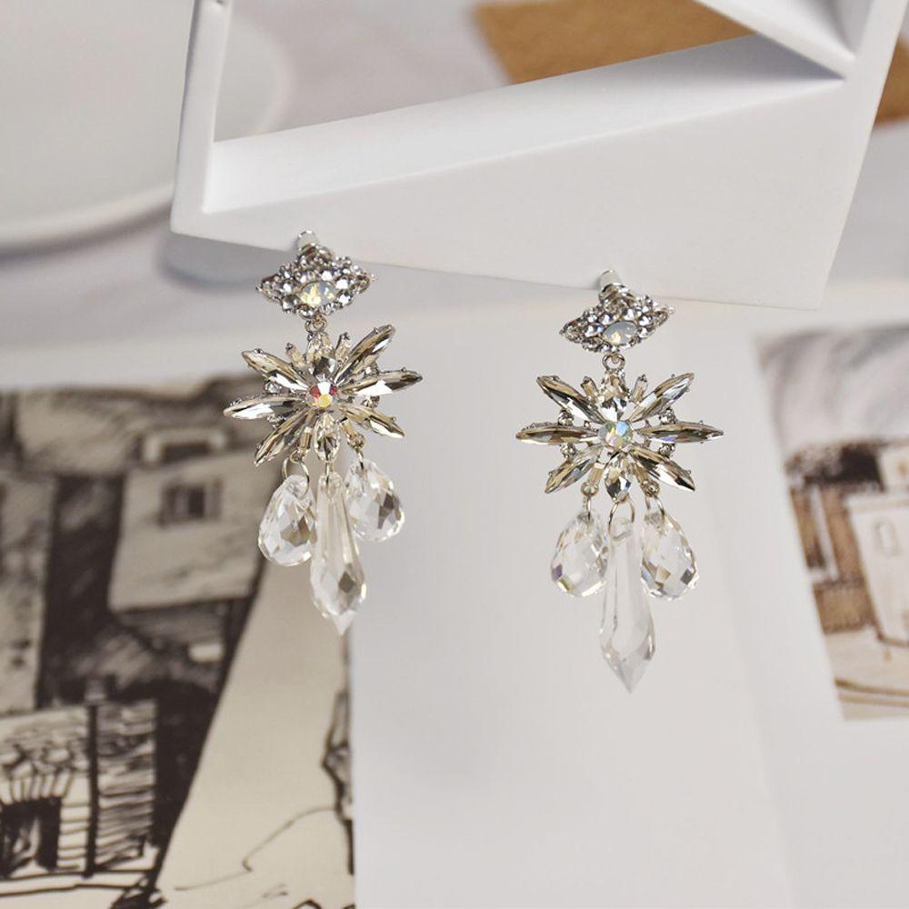 Anting Snowflake Agustina Gadis Salib Fashion Temperamen Gaya Korea Ear Studs