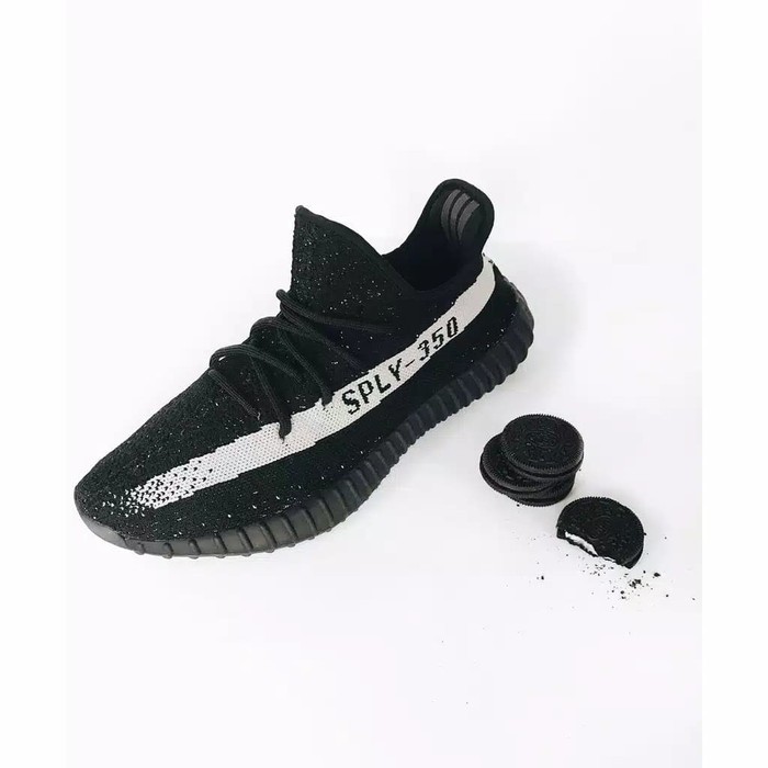 Yeezy Black White Oreo Sepatu Sneakers