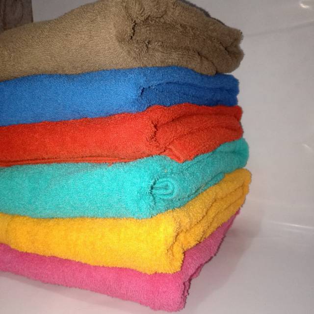 Handuk Mutia jumbo, Amanda