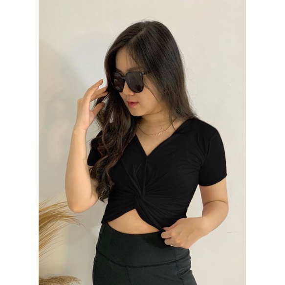 Atasan wanita model crop top bahan katun adem dan halus