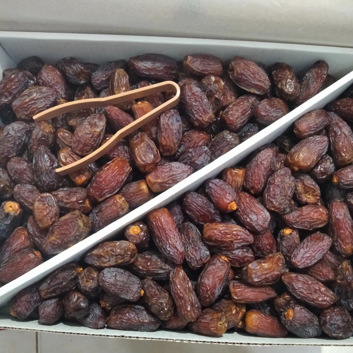 

kurma menjol 5kg/kurma menjol jumbo/grosir kurma medjol premium