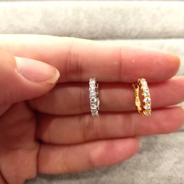 Anting zircon wynn  8174