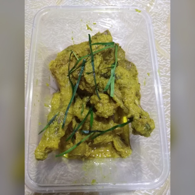 

Ayam Pejantan Ungkep Bumbu Kuning Frozen 1 Ekor / Ayam Frozen