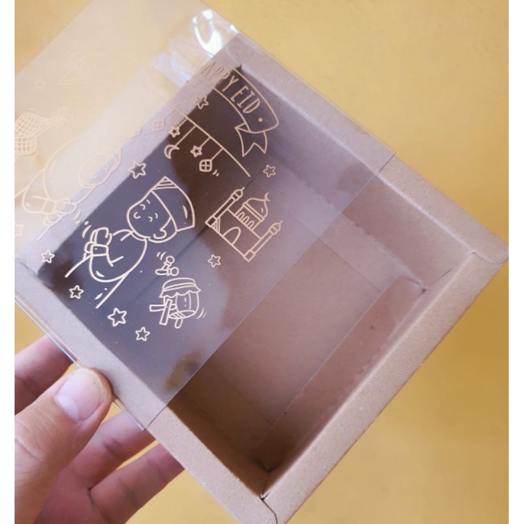 

Dus lapis legit idul fitri uk. 11x11x6 cm " S " ( 1 pack isi 5 pcs dus)