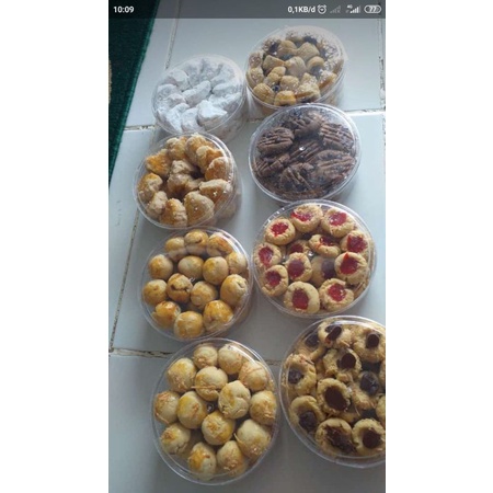 

Kue Nastar, Kue Kastanggel, Aneka Kue Lebaran