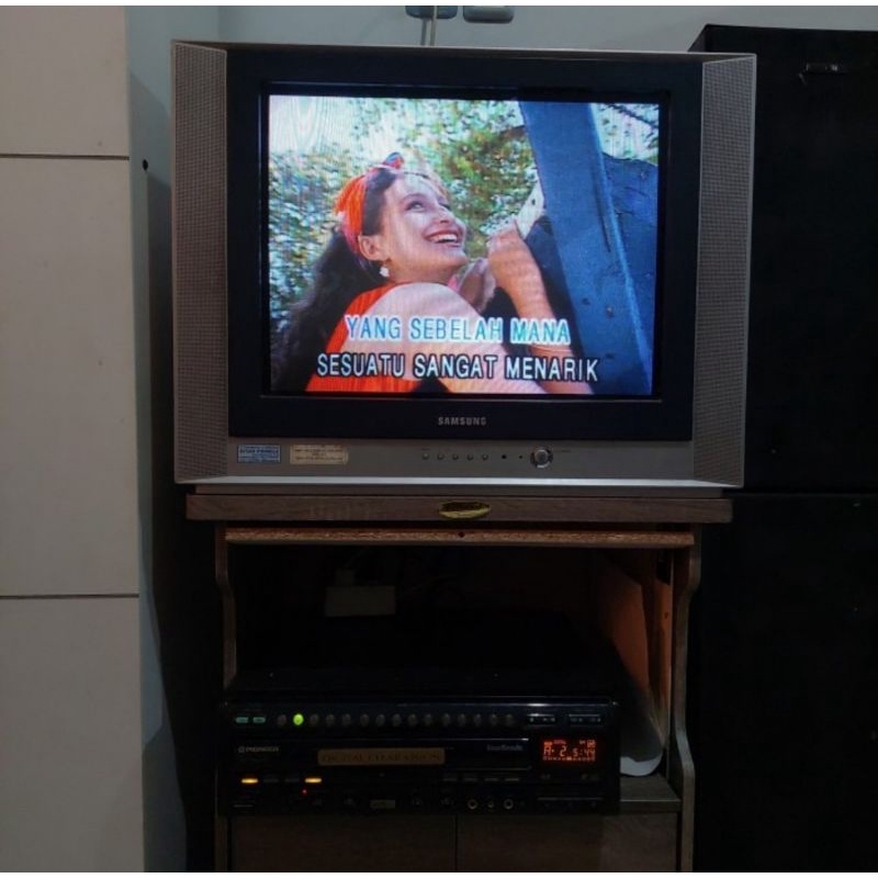 Kaset Laser disc lagu kenangan karaoke