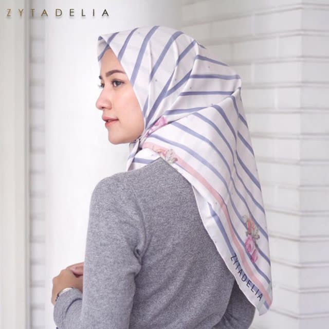 PL Aline Scarf by Zytadelia