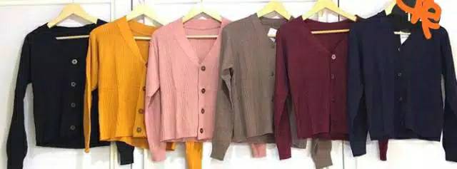 Crop Button Cardy / WILLY CARDY / Cardigan Rajut / Cardigan Wanita  / Crop Cardy