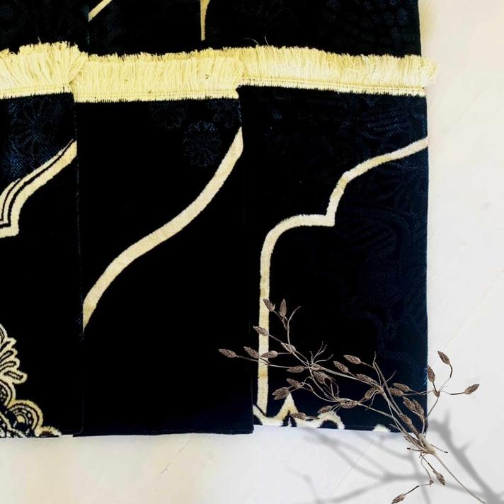 Sajadah Turki Hitam Premium,Sajadah Premium Tebal Motif Bunga