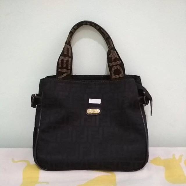 Tas Jinjing / Handbag Fendi