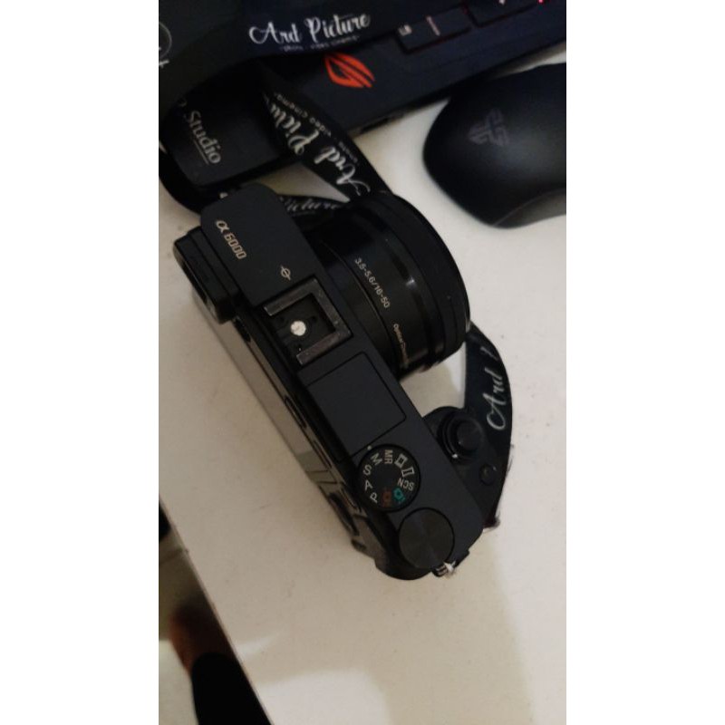 Kamera Sony A6000 Bekas (Body Only)