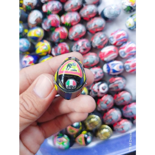 Miniatur helm joan mir test 2022 skala 1:12