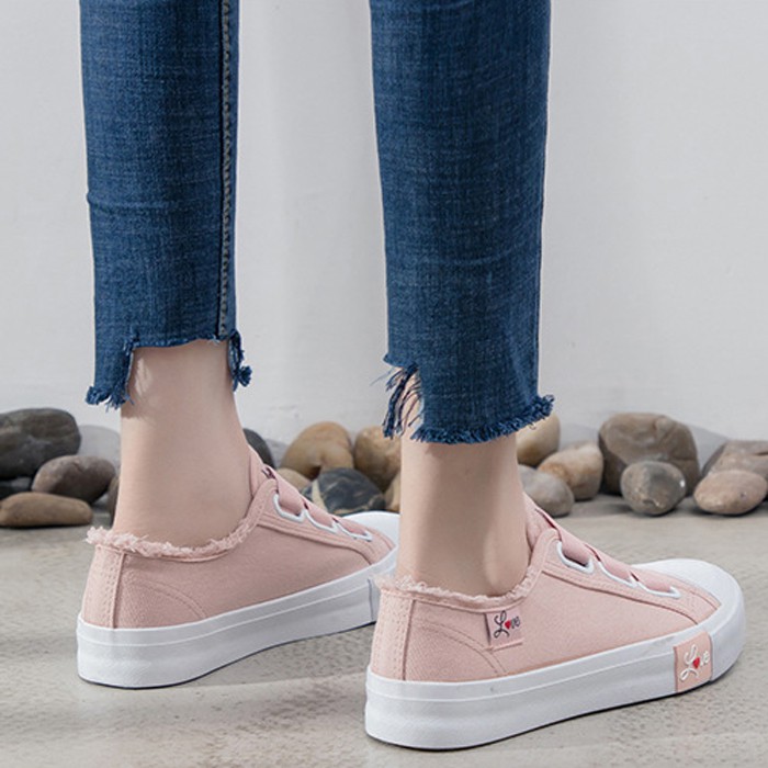 Sepatu Sneaker Wanita 00082 Sepatu Kanvas Putih Wanita