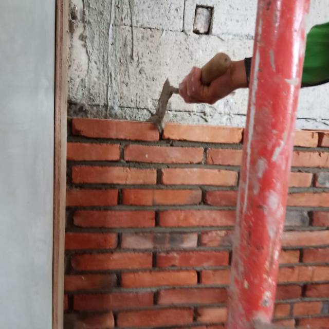 Bata merah pres berkualitas