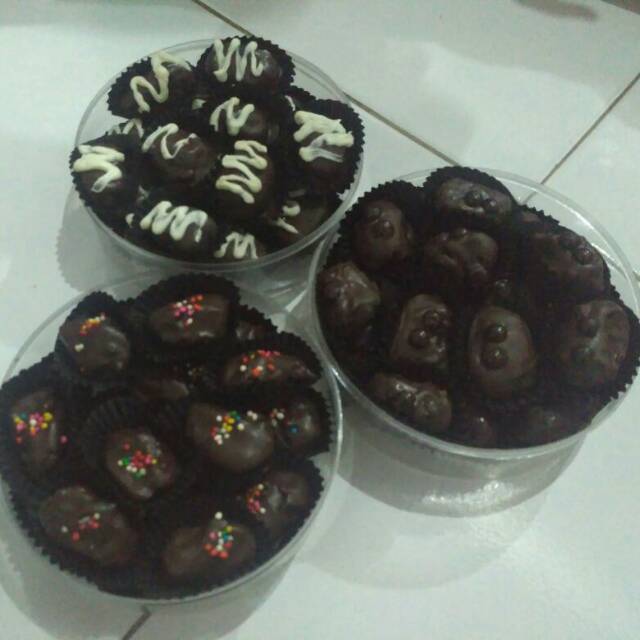 

Aneka kue kurma