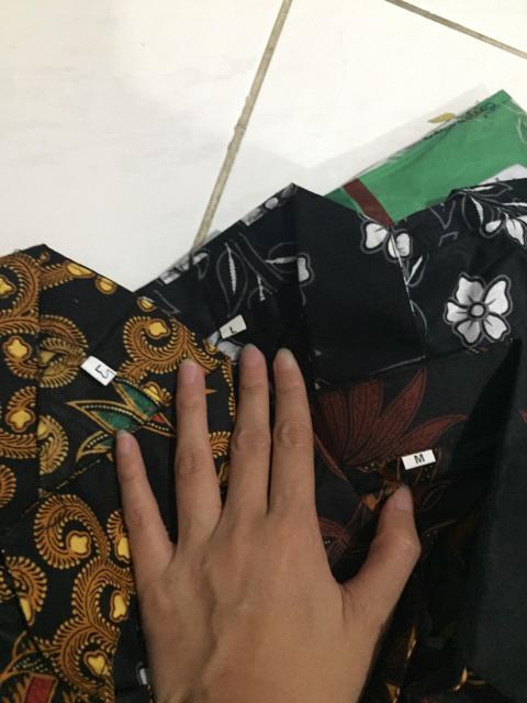 Kemeja Batik Pria Motif Manggar